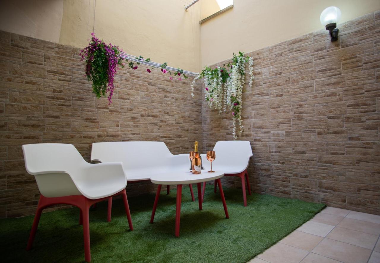 Casa Colombo - The Fab Stay Brindisi Eksteriør bilde