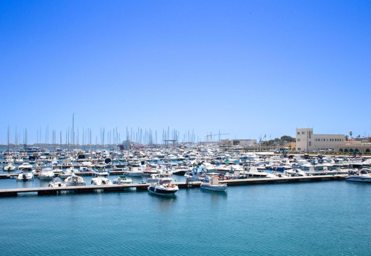 Casa Colombo - The Fab Stay Brindisi Eksteriør bilde